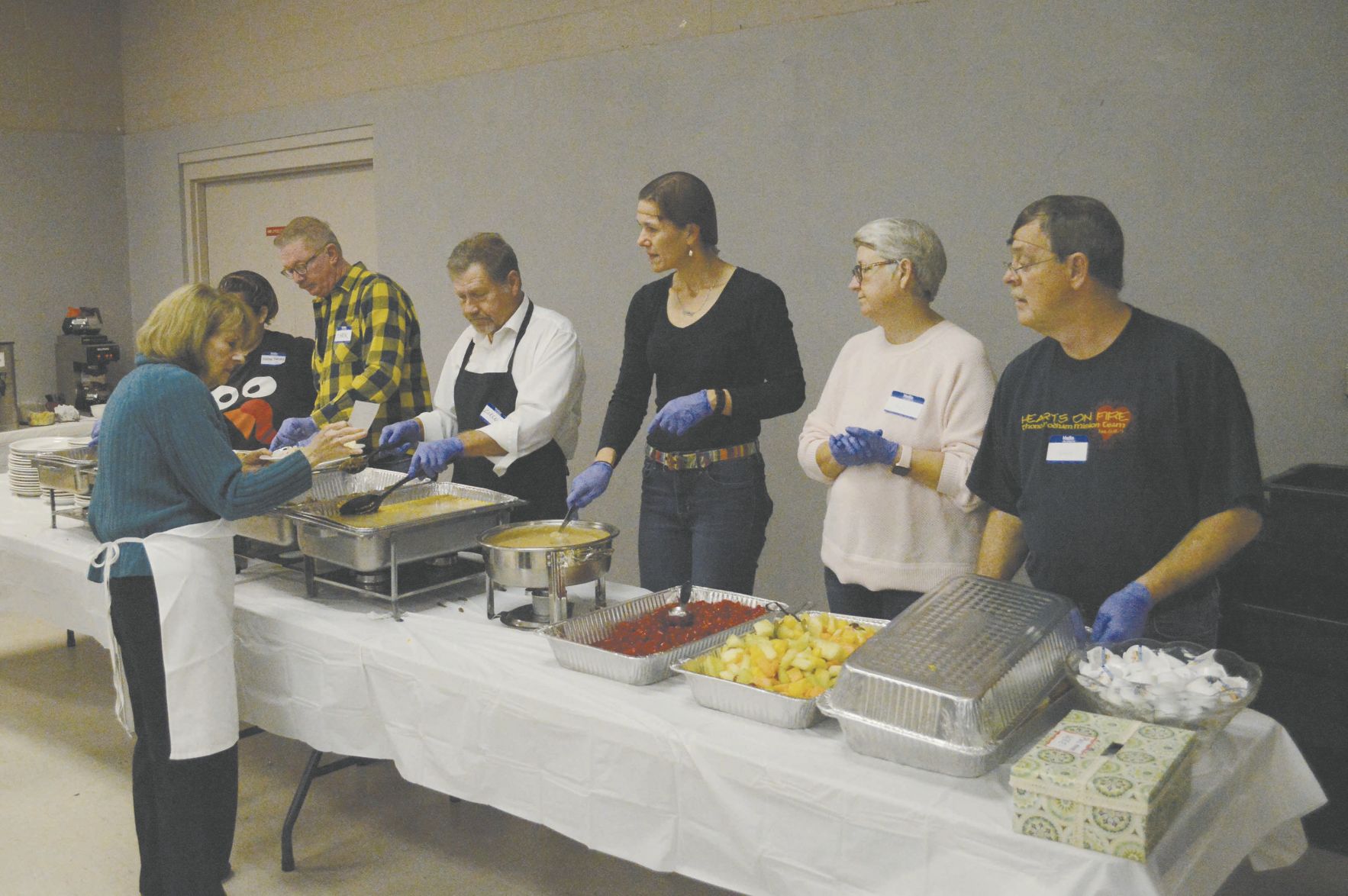Thanksgiving meal volunteers